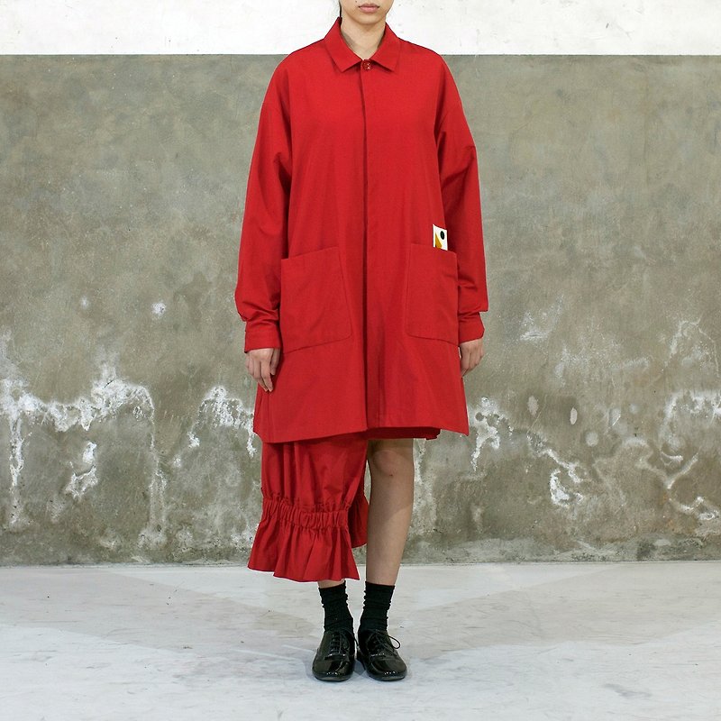 Red Oversized Trench Coat - เสื้อสูท/เสื้อคลุมยาว - ผ้าฝ้าย/ผ้าลินิน สีแดง