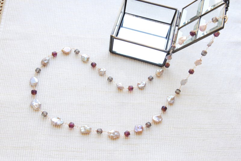 Mauve color Keshipearl and Czech beads autumn color necklace 14kgf - สร้อยคอ - ไข่มุก สีม่วง