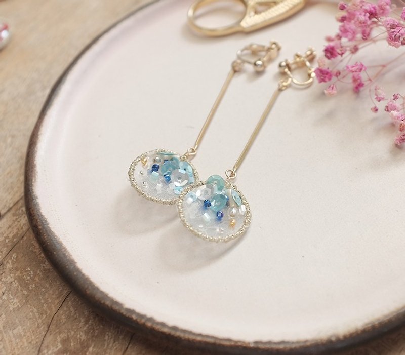 618 Surprise Bag Blue Transparent Embroidered Earrings Size Two Pairs - ต่างหู - งานปัก สีน้ำเงิน