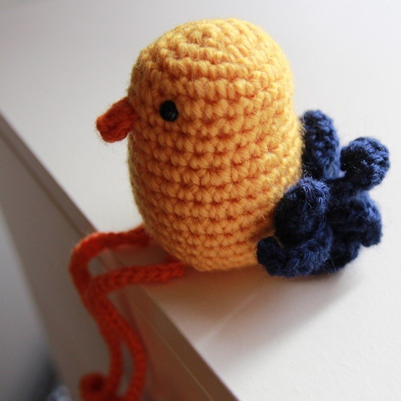 Amigurumi crochet doll: Knitting Pattern Deal, yellow chicken - ของวางตกแต่ง - กระดาษ สีเหลือง