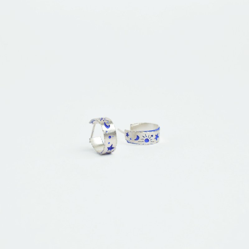 wuwu SS23 double sky earrings (sapphire blue) - ต่างหู - เงินแท้ สีเงิน