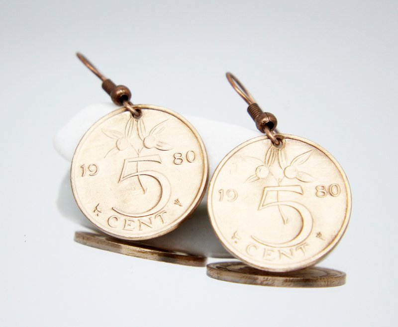 Ancient Coin Jewelry Tiny Coin Earrings Coin Hoop Earrings Mini Coin Earrings - 耳環/耳夾/耳骨夾 - 其他金屬 