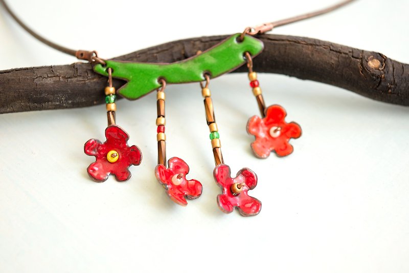 Japanese Quince Flower, Enamel Necklace, Flower, Blossom Jewelry, Quince Blossom - สร้อยคอ - วัตถุเคลือบ สีแดง