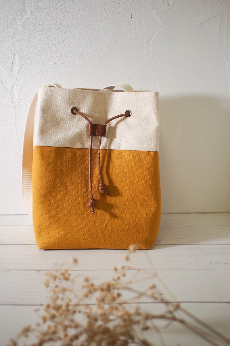 Traveler Series diagonal backpack / bucket bag / limited manual package / Rising Sun / stock available - กระเป๋าแมสเซนเจอร์ - ผ้าฝ้าย/ผ้าลินิน สีส้ม