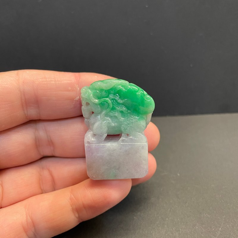 瀚玉珠寶 天然翡翠 辣綠貔貅印章 春帶彩 紫羅蘭翡翠帶綠 招財避 - 其他 - 玉石 