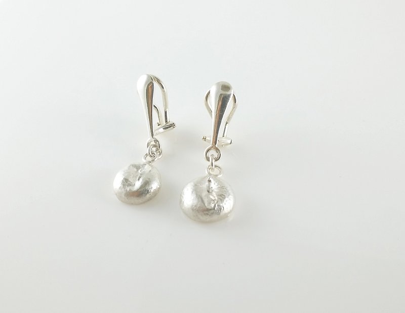 Silver Clip-On earrings clip earrings Ear Clip formula designer melting Silver ancient artefacts - ต่างหู - โลหะ สีเงิน
