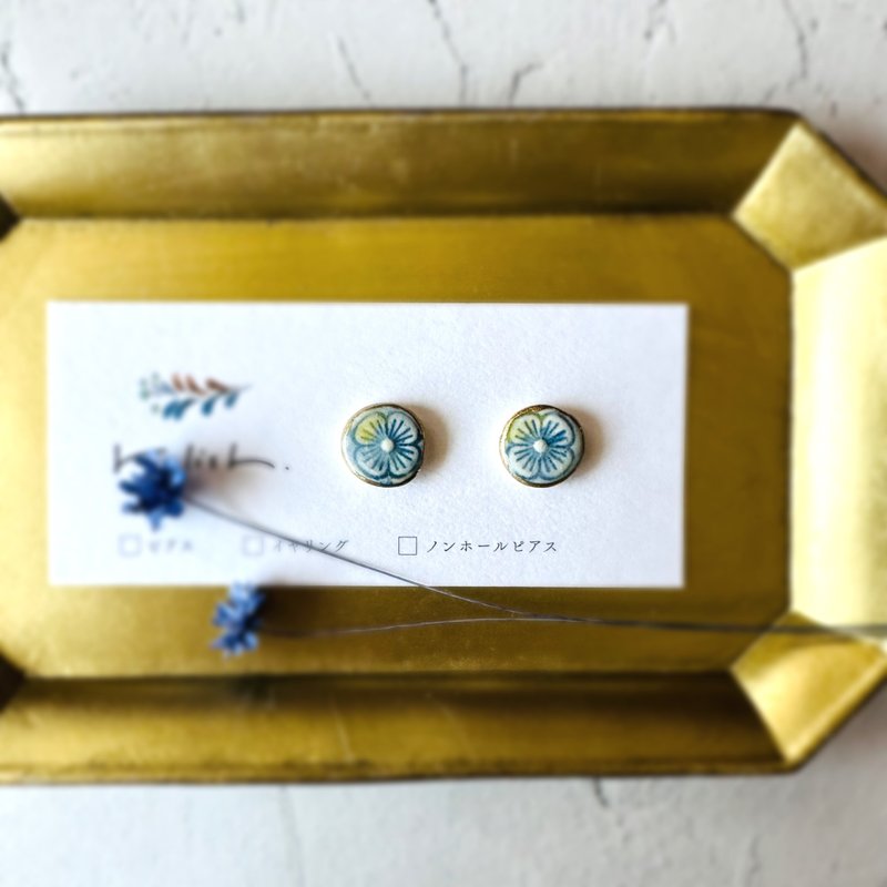 [Resale] Small Natural Stone Fluorite Kintsugi Line Earrings Non-hole Earrings - ต่างหู - ดินเผา สีน้ำเงิน