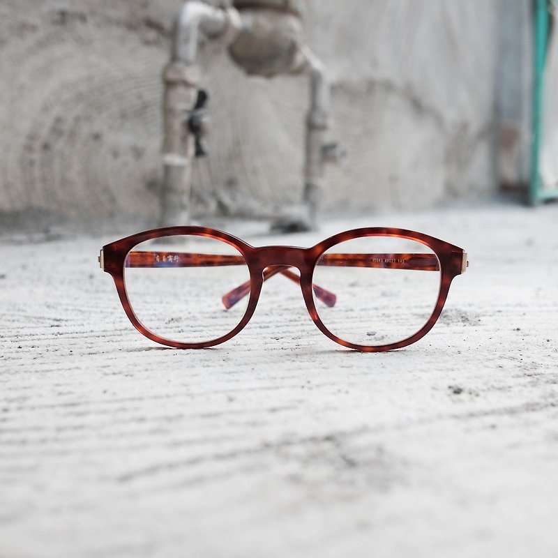 【目目商行】輕量眼鏡 薄板材結合金屬 無螺絲鏡腳設計 玳瑁色 - 眼鏡/眼鏡框 - 其他材質 多色