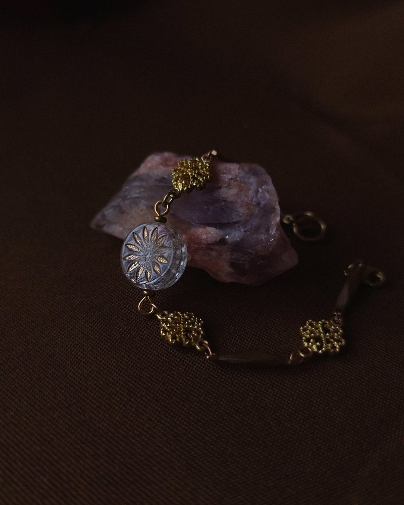 Antique beaded Bronze bracelet/rock candy-customizable wristband - สร้อยข้อมือ - ทองแดงทองเหลือง สีใส