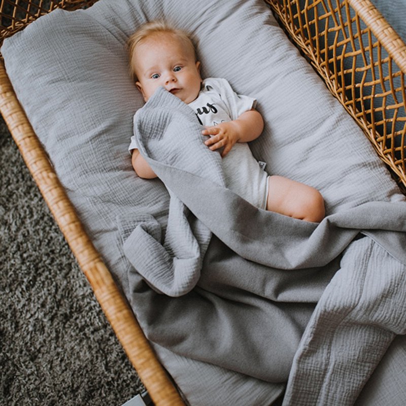 Gray and silver shining muslin baby blanket  – soft and warm blanket - 嬰兒床/床圍/寢具 - 棉．麻 灰色