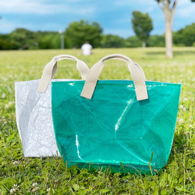 PVC clear sheet&tyvek / asymmetry tote  silver×turquoise blue×(PVC)emerald - 手提包/手提袋 - 防水材質 藍色