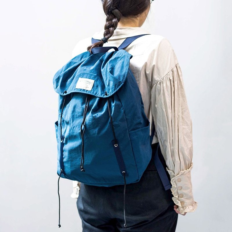 Japan's lightweight water-repellent nylon backpack Made in Japan by WONDER BAGGAGE - กระเป๋าเป้สะพายหลัง - วัสดุกันนำ้ 