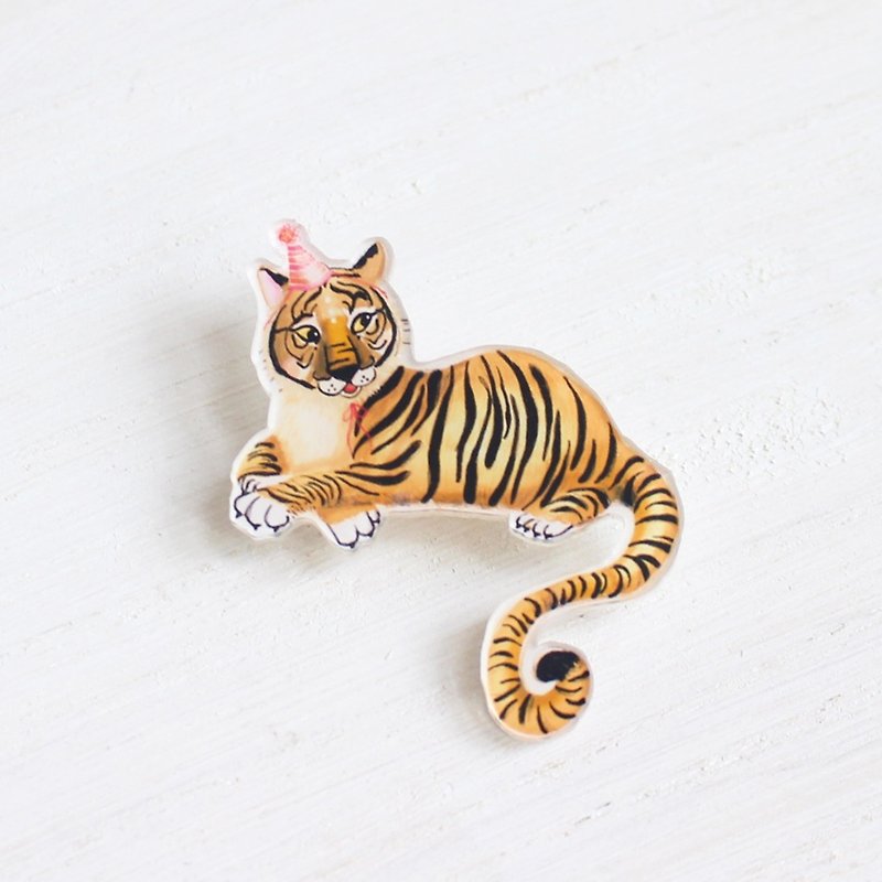Tiger small badge / pin I Forest Daily - เข็มกลัด/พิน - อะคริลิค สีกากี