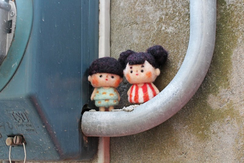 Anny's. Wool Felt Popcorn Girl & Mushroom Boy (show) - Stuffed Dolls & Figurines - Wool Pink