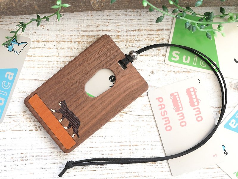 Wooden IC card case [Walking cat] Black and white bee / walnut - ID & Badge Holders - Wood Brown
