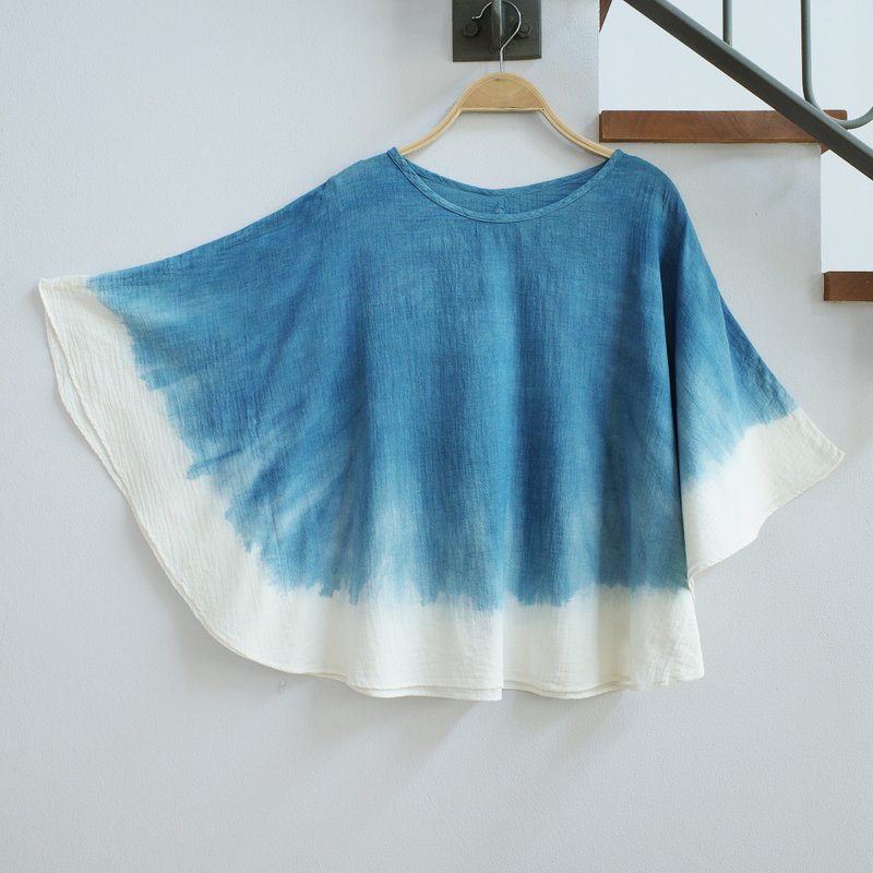 Butterfly shirt / indigo ombre / loose fitting cotton blouse - เสื้อผู้หญิง - ผ้าฝ้าย/ผ้าลินิน สีน้ำเงิน