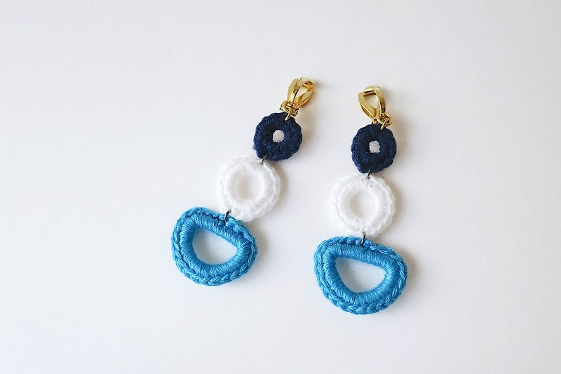 Embroidery Braided brass earrings - ต่างหู - ผ้าฝ้าย/ผ้าลินิน สีน้ำเงิน