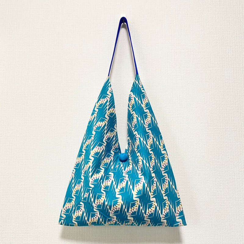 New stock/Japanese-style zong-shaped side backpack/large size/designer cloth Turkish blue lightning - กระเป๋าแมสเซนเจอร์ - ผ้าฝ้าย/ผ้าลินิน สีน้ำเงิน