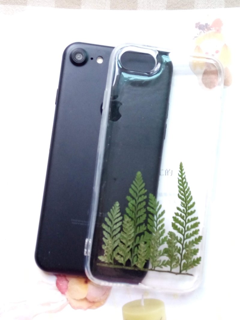 Pressed flower phone case, Apple iPhone iPhone 7, iPhone 8, on sale - เคส/ซองมือถือ - พลาสติก สีเขียว