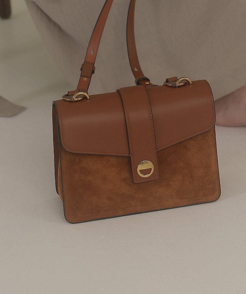 Cover design party tofu leather shoulder bag - caramel brown - Messenger Bags & Sling Bags - Genuine Leather Brown