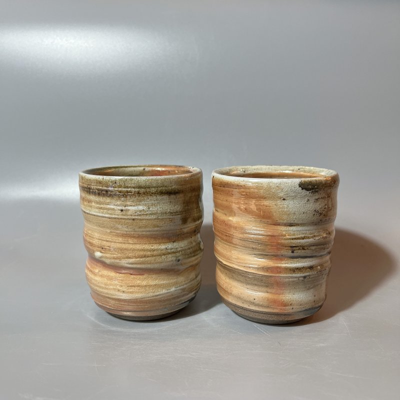 柴燒粉引手握對杯 / 對杯 / 小平凡手作 - 茶壺/茶杯/茶具 - 陶 