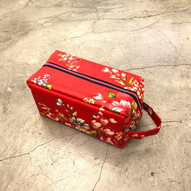 防水化妝包-大 萬用/外出/環保 台灣手工包袋 (日本防水布料) - 化妝包/收納袋 - 防水材質 