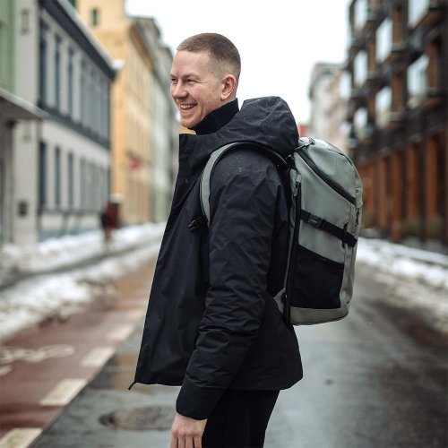 BECKMANN STREET FLX リュック　30Ｌ Street FLX ストリートスパイン拡張バックパック 30~35L