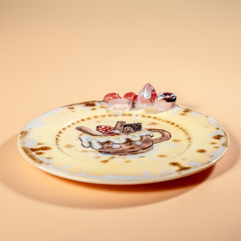 Handmade Chocolate Dessert-themed Ring dish Strawberry Cake Plate Jewelry Holder - 碟子/醬料碟/醬油碟 - 陶 橘色