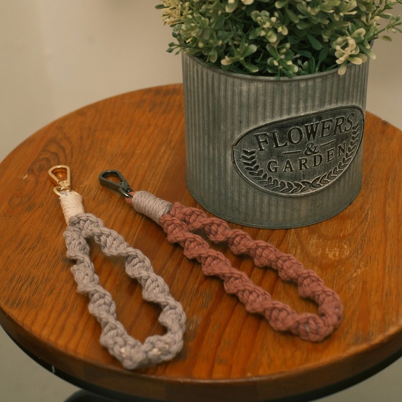 Spiral braided mobile phone lanyard_wristband style - เชือก/สายคล้อง - ผ้าฝ้าย/ผ้าลินิน สีม่วง