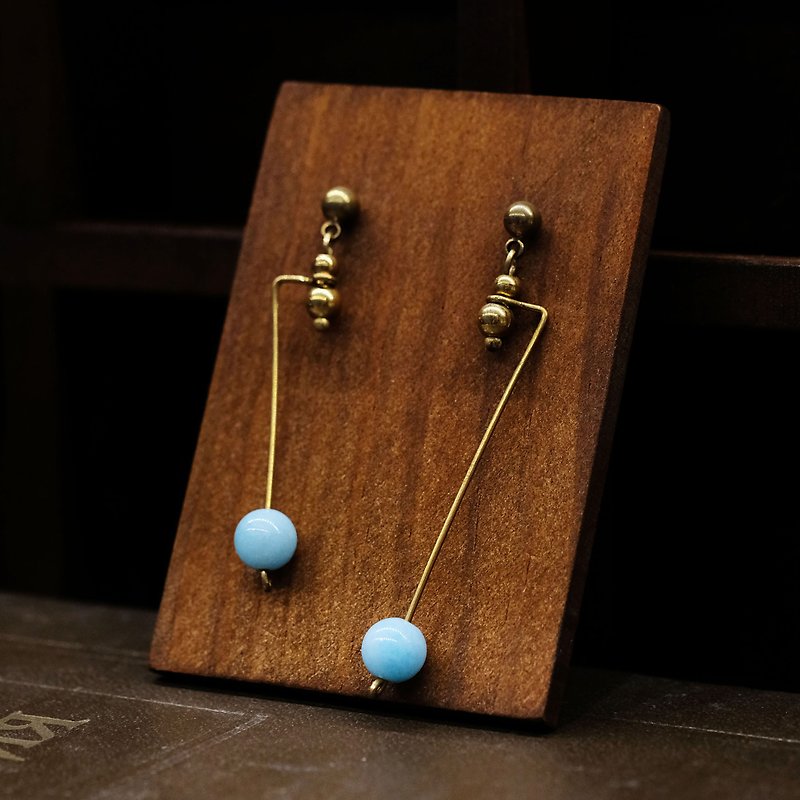 String Series Brass Amethyst Asymmetric Dangle Earrings Ear Pins Without Piercings - Earrings & Clip-ons - Copper & Brass Gold