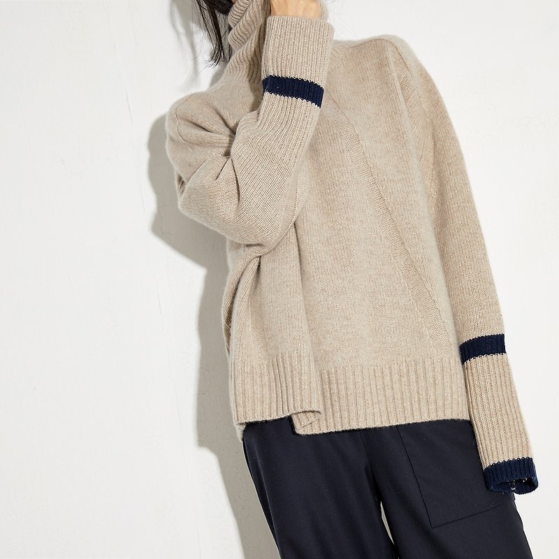 Gao fruit GAOGUO original designer women's brand beige profile long-sleeved high-collar pure cashmere knitted sweater - สเวตเตอร์ผู้หญิง - ขนแกะ สีกากี
