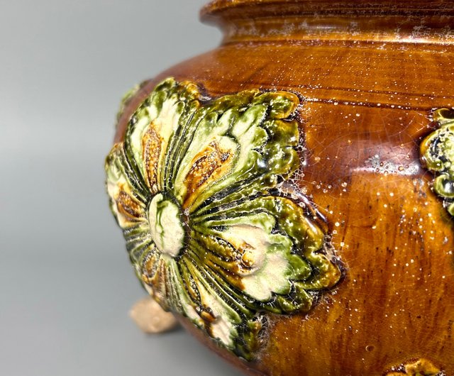 中国美術 唐三彩 貼花紋 三足 丸壷 φ23cm(LC249)