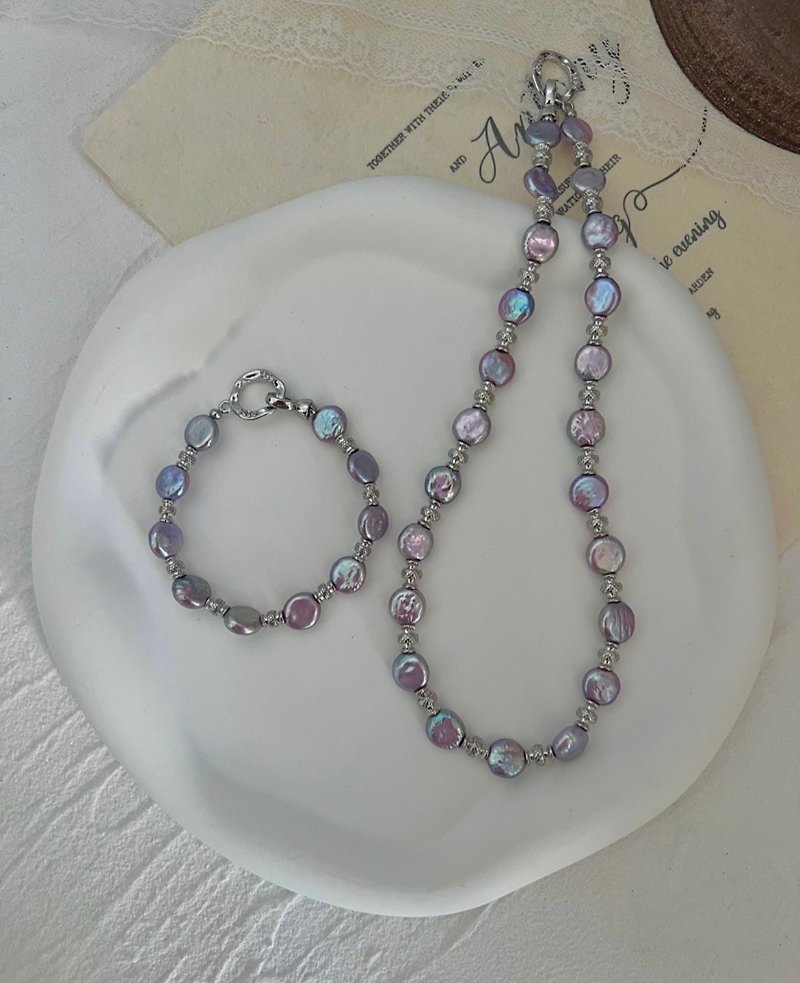 Yuan Design pearl bracelet natural irregular baroque demon purple aurora French retro fashion style - สร้อยข้อมือ - ไข่มุก สีม่วง