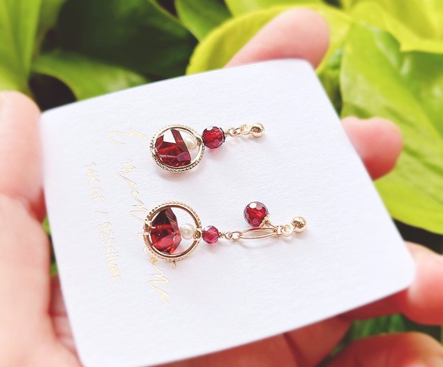 Burgundy hot sale stone earrings