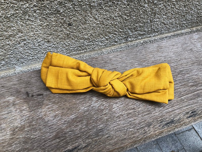 Have a picnic together with turmeric big butterfly knot hair band ggoomstudio - ที่คาดผม - ผ้าฝ้าย/ผ้าลินิน สีเหลือง