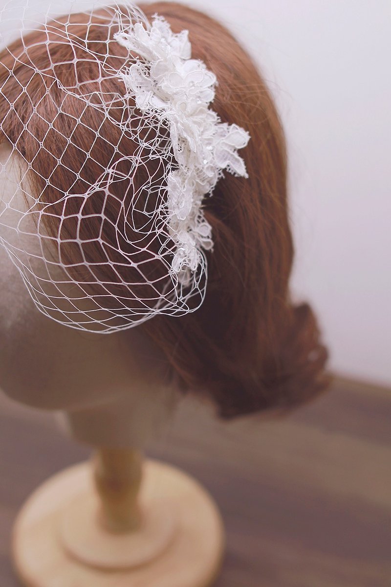 Bridal Lace White Handmade Bridal Lace Birdcage Veil, Lace Veil - เครื่องประดับผม - ผ้าไหม ขาว