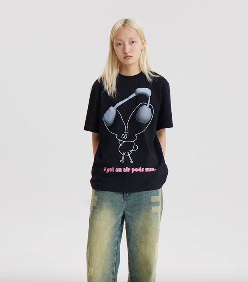 Doodle T-shirt 涂鴉小人刺繡T恤 休閒百搭高街風 無性別穿搭 - 帽T/大學T - 棉．麻 黑色