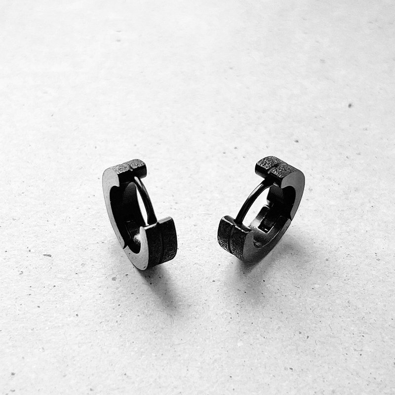 C coil 316L titanium steel earrings (frosted cosmic metal), comfortable to wear, neutral to wear for Christmas - ต่างหู - สแตนเลส สีเทา