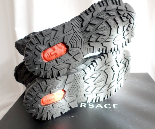 超希少　ヴィンテージ　VERSACE　メデューサ　チョーカー　イタリア製 超希少 ヴィンテージ VERSACE メデューサ チョーカー イタリア製