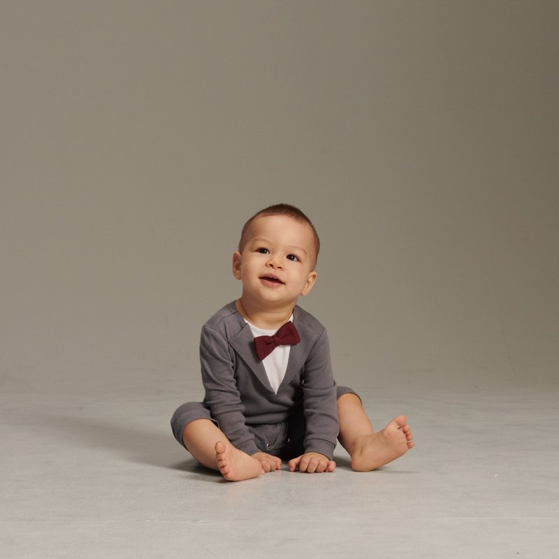 フォーマルパックおしりジャンプスーツ（3つの交換可能な蝶ネクタイ付き） - ロンパース - コットン・麻 グレー