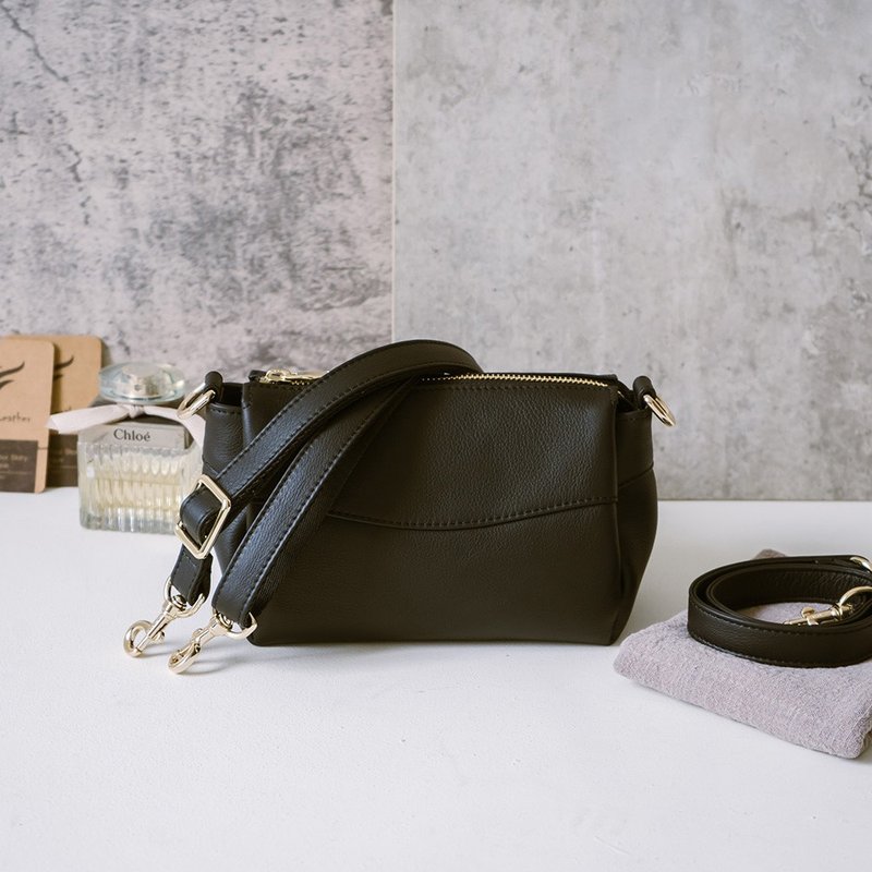 真皮肩背斜背小包 SA12489S 黑 - 側背包/斜背包 - 真皮 黑色