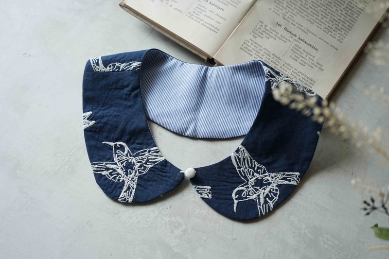 Handmade - double-sided Peter Pan decorative collar piece - dark blue peace dove embroidery - หูกระต่าย/ผ้าพันคอผู้ชาย - ผ้าไหม สีน้ำเงิน