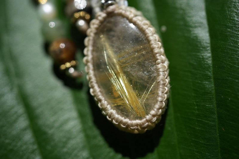 聳立的金色金紅石水晶 編繩項鍊 2062 - 項鍊 - 寶石 金色