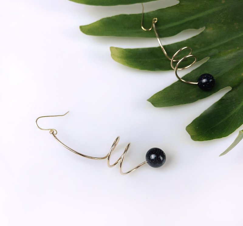 Spiral gold obsidian earrings ear clip - Earrings & Clip-ons - Semi-Precious Stones Black
