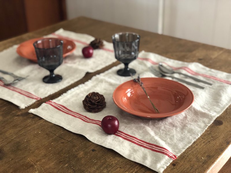 Antique red lined Linen and waffle Linen placemat - ผ้ารองโต๊ะ/ของตกแต่ง - ผ้าฝ้าย/ผ้าลินิน 