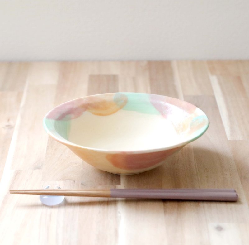 色化粧 刷毛目模様の緩やかリム鉢 春色 - 碗 - 陶 粉紅色