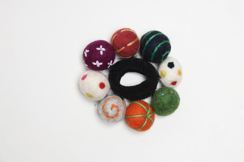 純手工羊毛氈彩色球球髮圈/髮飾/成人大童綁頭髮綁馬尾可愛橡皮圈 - 髮夾/髮圈 - 羊毛 多色