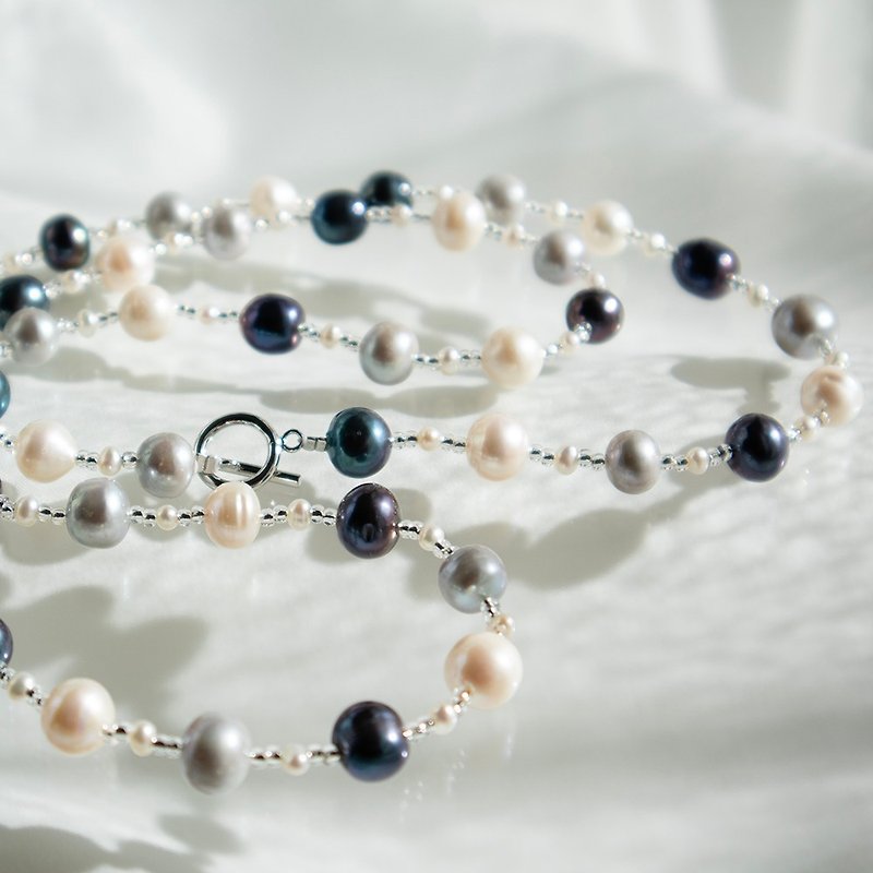 Cool long pearl necklace / Mantel clasp / Limited edition - Long Necklaces - Pearl Silver