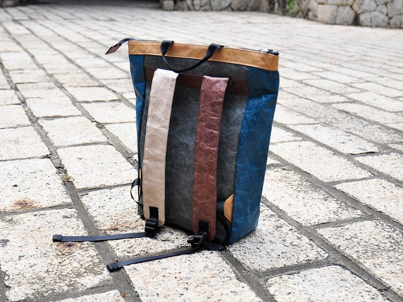 Paralife x 6dots Free Color Matching Tyvek Dual Purpose Backpack - กระเป๋าเป้สะพายหลัง - วัสดุอื่นๆ สีน้ำเงิน