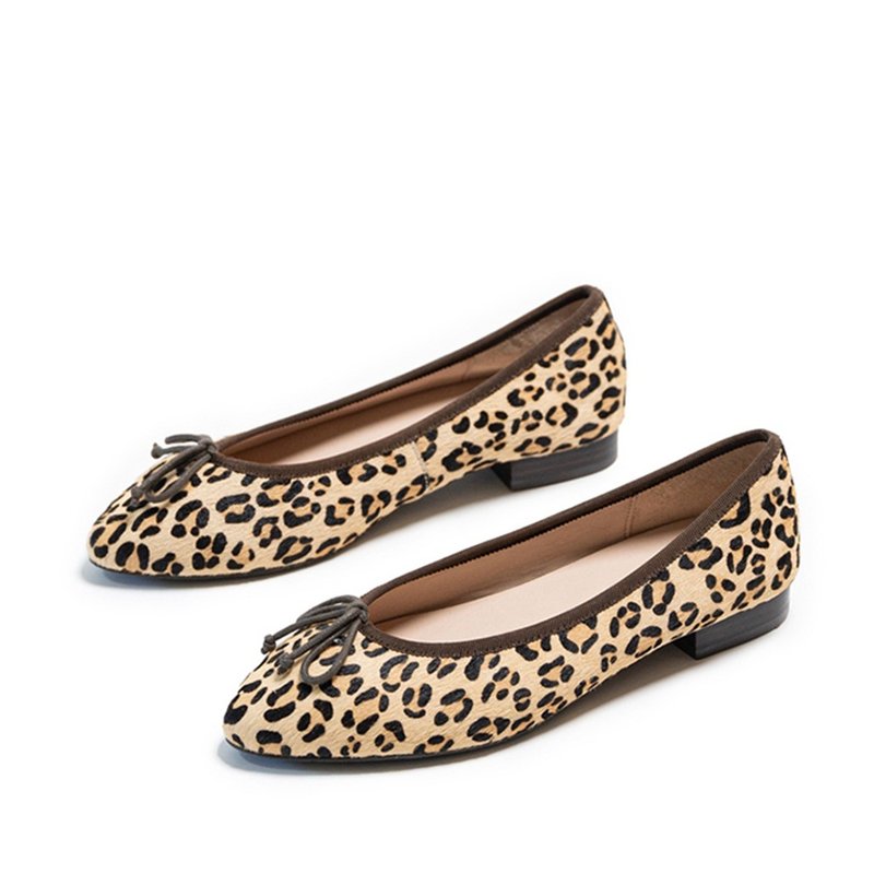 Lewis Walt niche design spring simple commuting pointed toe shallow mouth leopard print low heel ballet flat shoes for women - รองเท้าบัลเลต์ - หนังแท้ หลากหลายสี